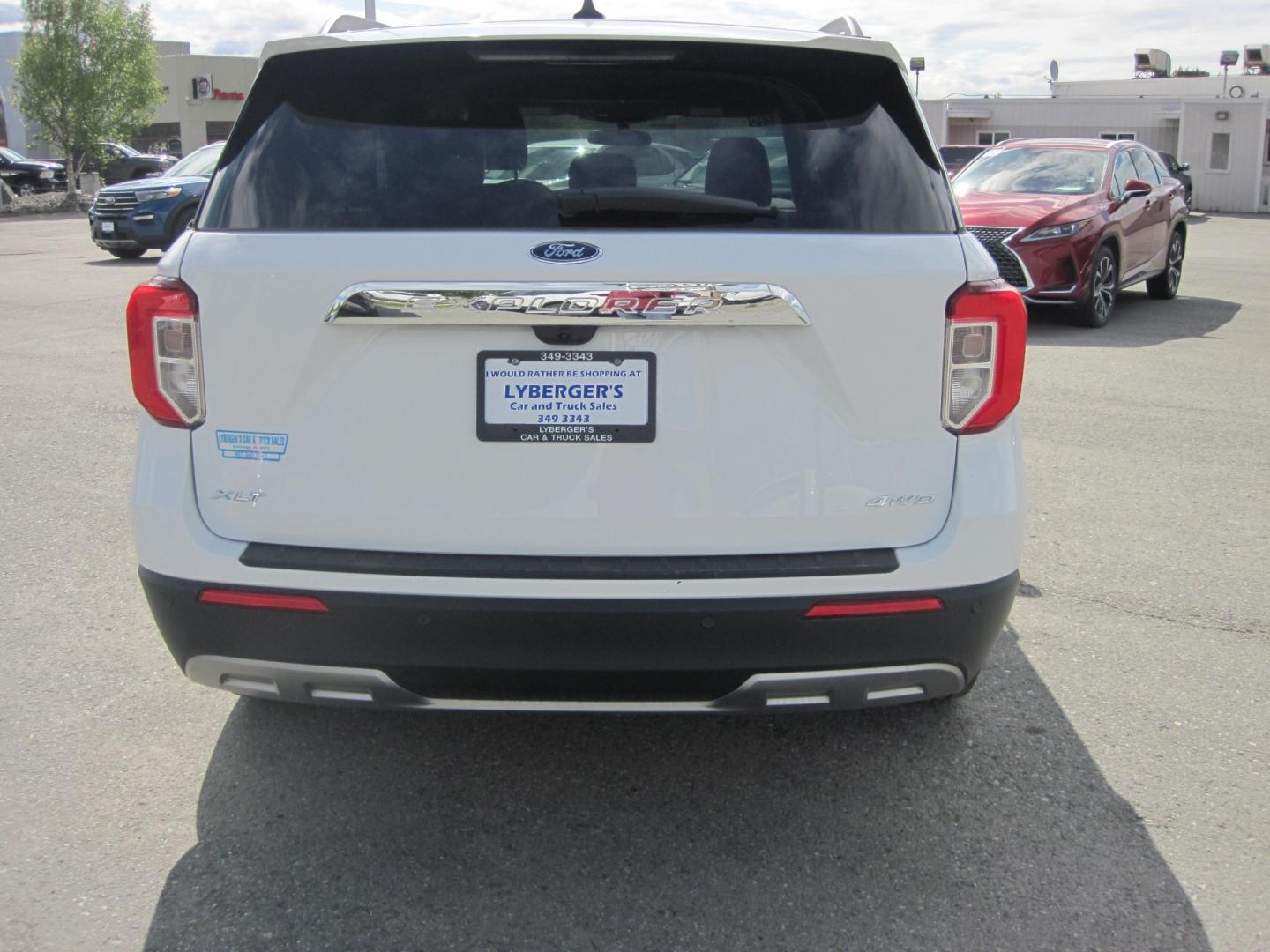 2023 white /black Ford Explorer XLT (1FMSK8DH5PG) , automatic transmission, located at 9530 Old Seward Highway, Anchorage, AK, 99515, (907) 349-3343, 61.134140, -149.865570 - Photo#3